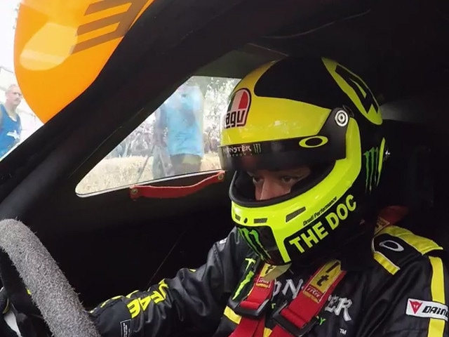 Valentino Rossi al volante della Mazda 787B a Goodwood