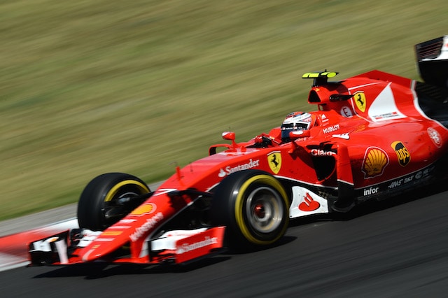 Raikkonen, problemi anche in gara