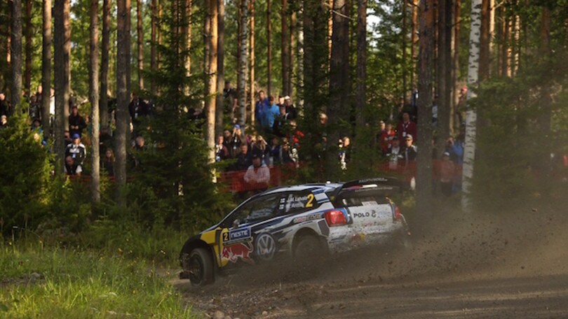 Rally Finlandia: Latvala passa in testa