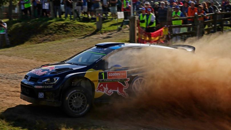 Rally d'Australia, Ogier passa in testa