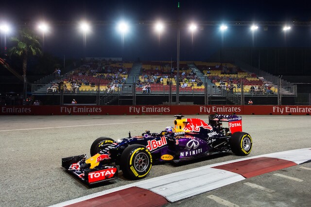 Ricciardo rallentato dal traffico