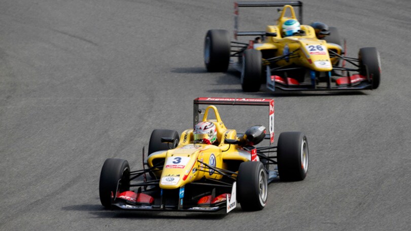 Master F3: Giovinazzi prenota il Master