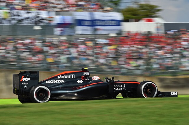 F1, Button resta in McLaren