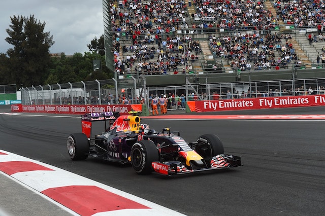 Red Bull lente in rettilineo, ma poi...