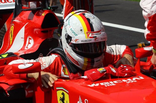 Vettel omaggia i miti Ferrari sul suo casco