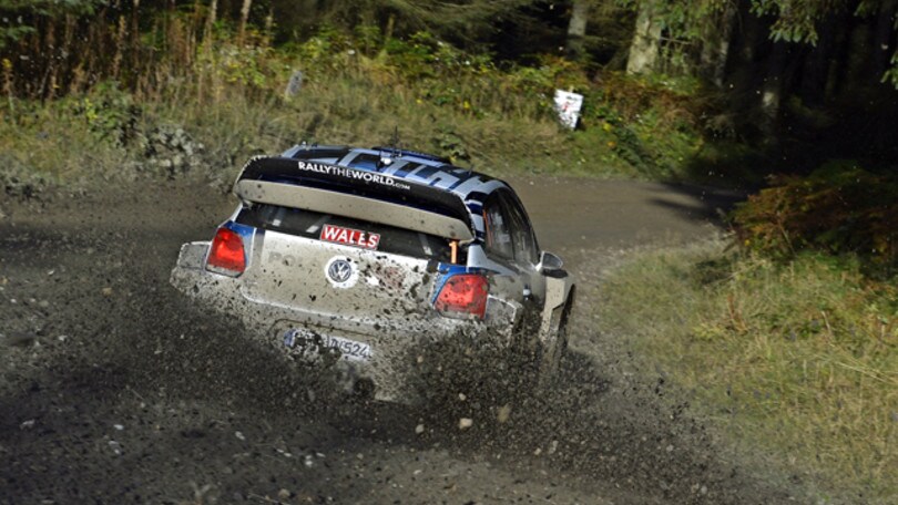 Rally del Galles: Ogier leader