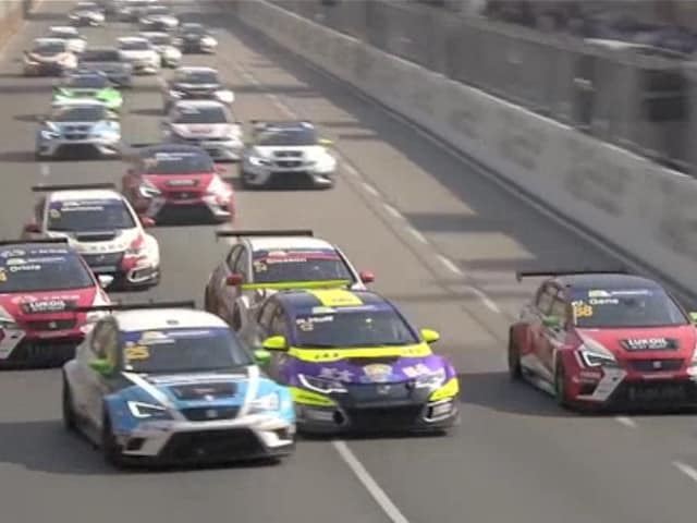 TCR Macao: Comini campione