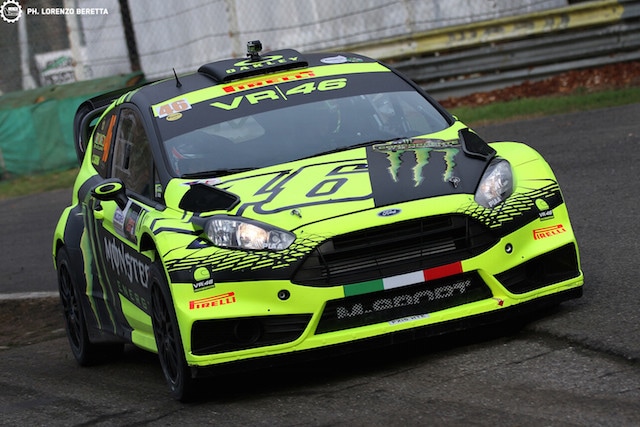 Monza: Valentino domina la giornata