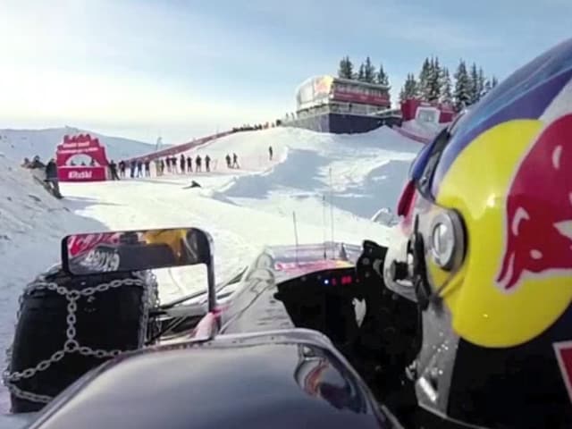 Max Verstappen on board sulla neve