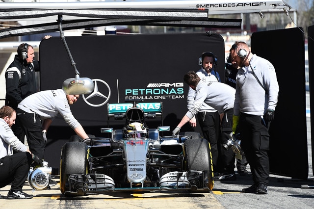 Hamilton: Mercedes da migliorare con le morbide