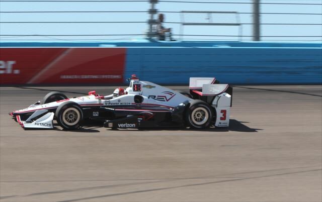 IndyCar, Castroneves in pole tra gli incidenti