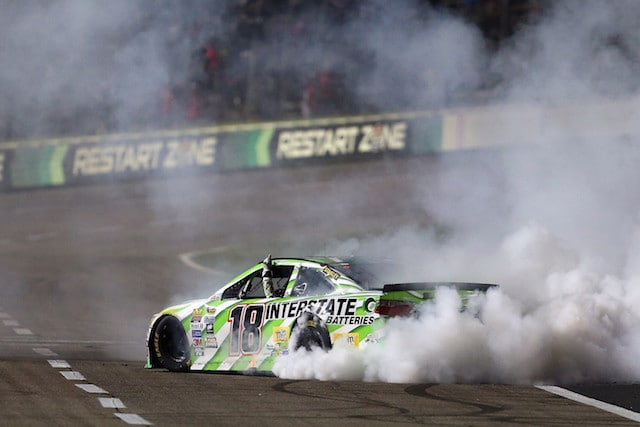 Nascar: Busch si impone anche in Texas