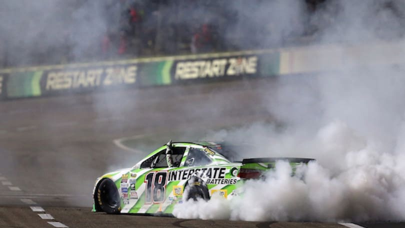 Nascar: Busch si impone anche in Texas