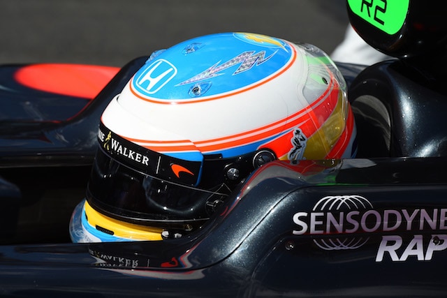 GP Cina: Alonso aspetta verdetto dei medici