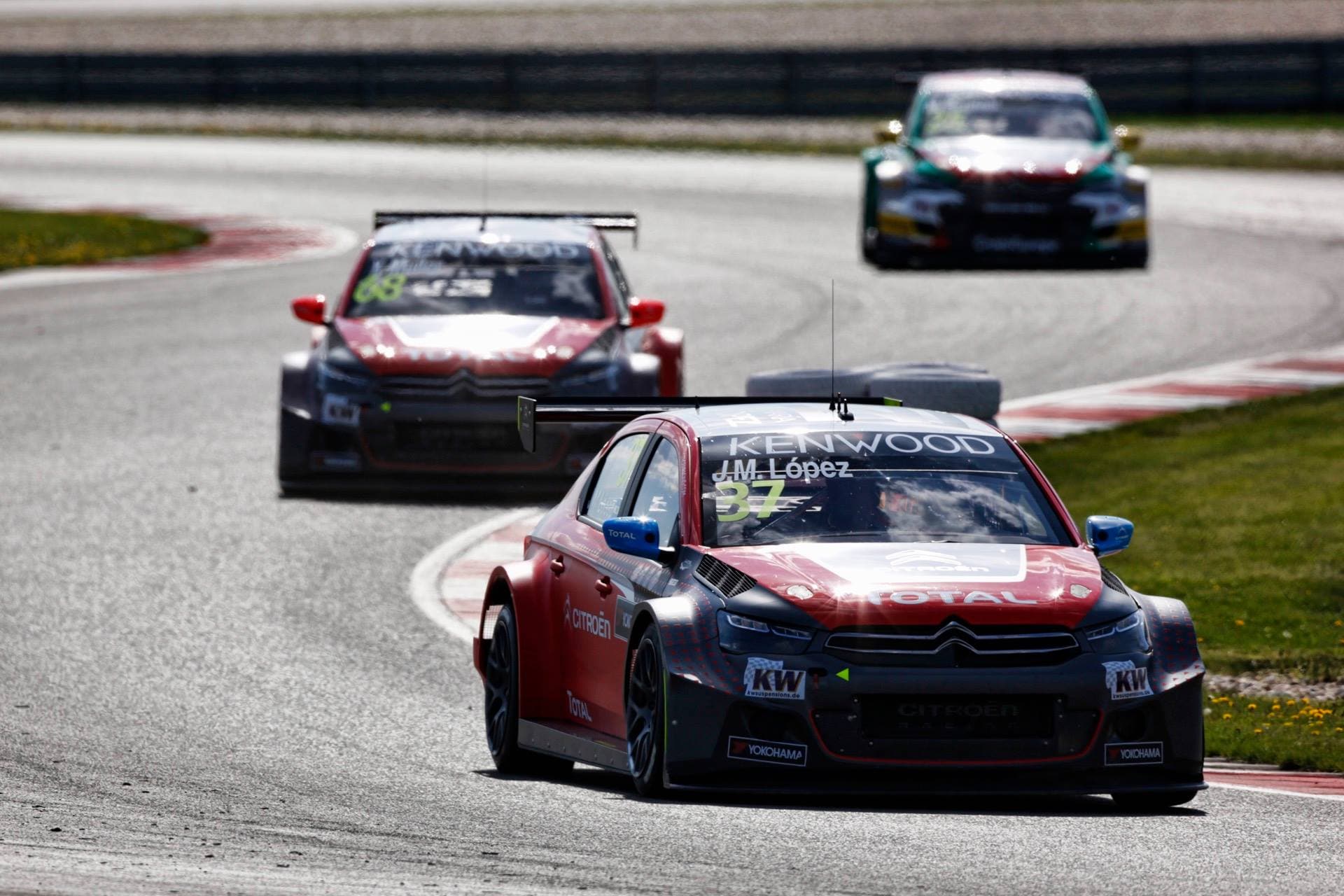 WTCC Slovacchia, Lopez all'ultimo giro in Gara2!