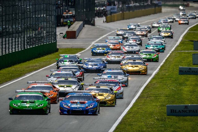 Lamborghini: gara-2 a Hassid-Armindo per il pit