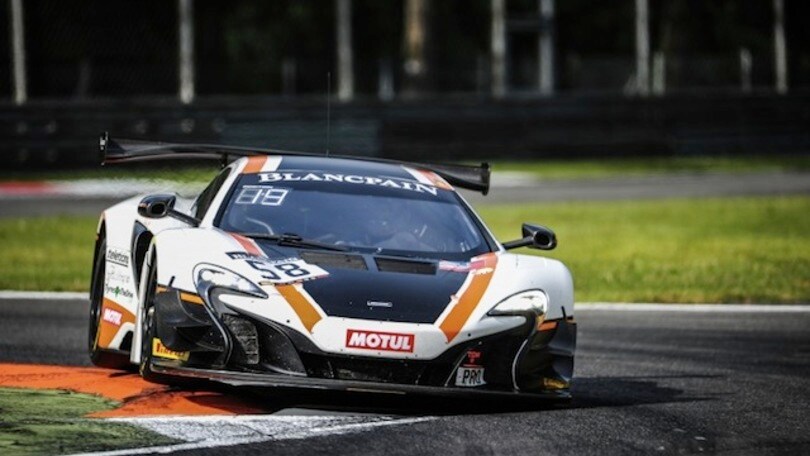 Blancpain: McLaren su Mercedes per 3 decimi