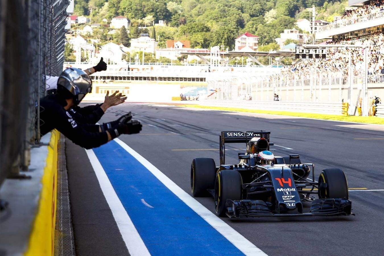 Alonso: "Lo spettacolo in F1? Non solo sorpassi"