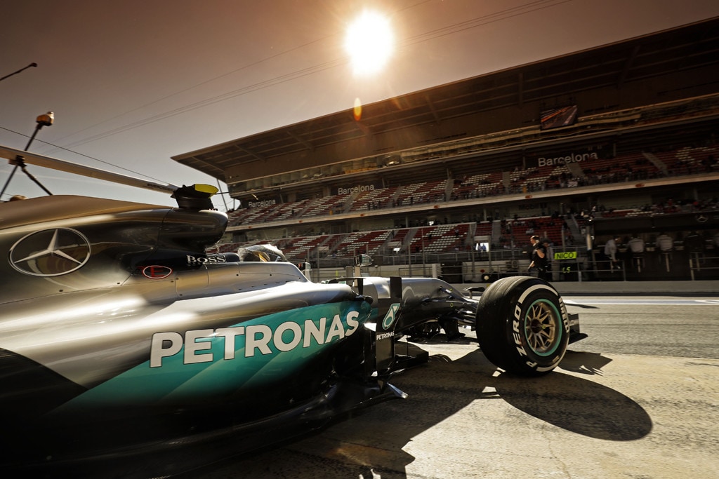 Rosberg cauto sui valori in campo: "Aspettiamo domani"