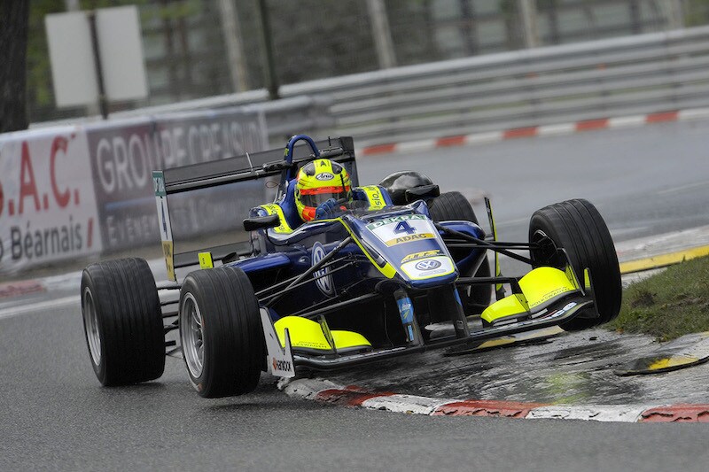 F3: Lorandi fra le pole di Pau