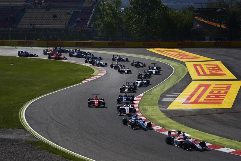 GP3 Barcellona, Art Gran Prix raddoppia con Albon. Fuoco terzo.