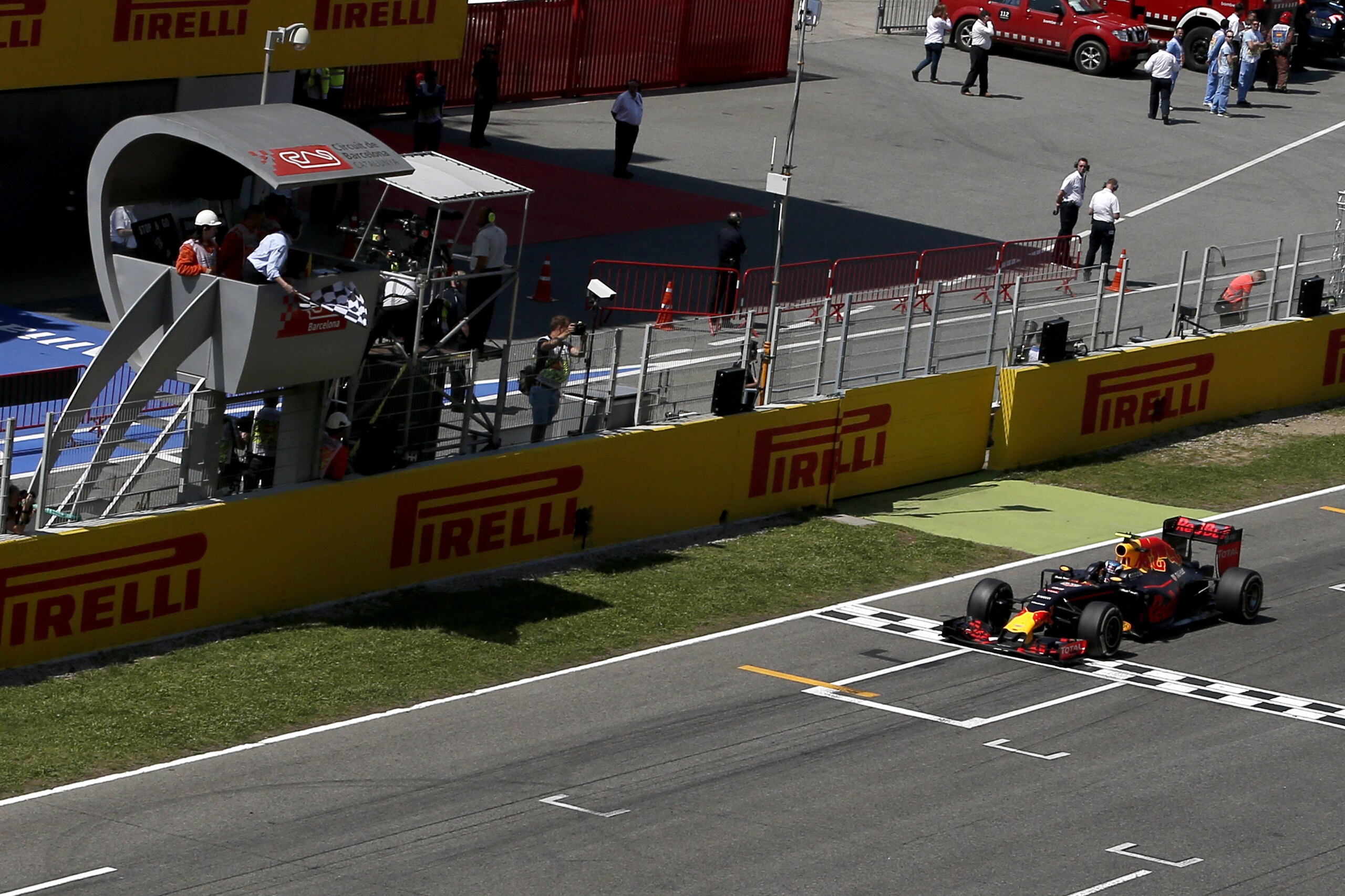 GP Spagna F1: Verstappen vince ed entra nella storia