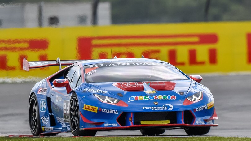 Lamborghini Trofeo, a Silverstone Postiglione vince gara 2