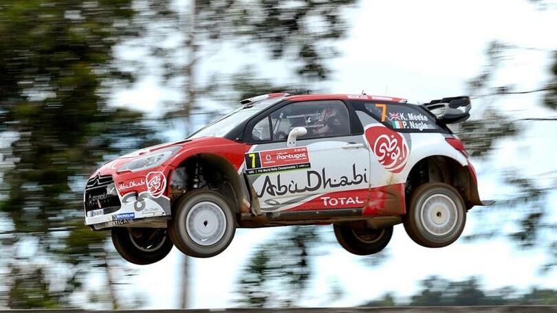 Rally del Portogallo, Meeke leader con la sua Citroen Ds3 Wrc
