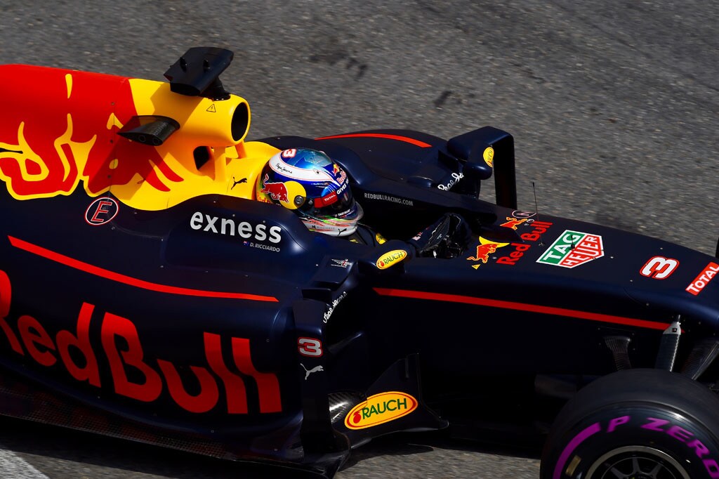 GP Monaco, Ricciardo davanti alle Mercedes nelle libere 2: foto