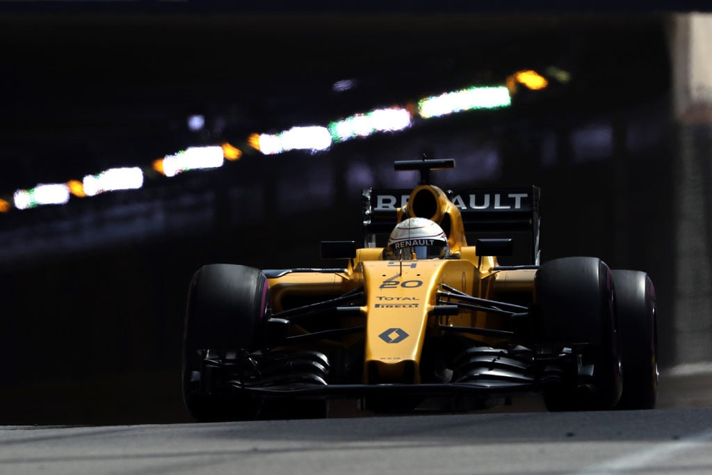 GP Monaco, Ricciardo davanti alle Mercedes nelle libere 2: foto