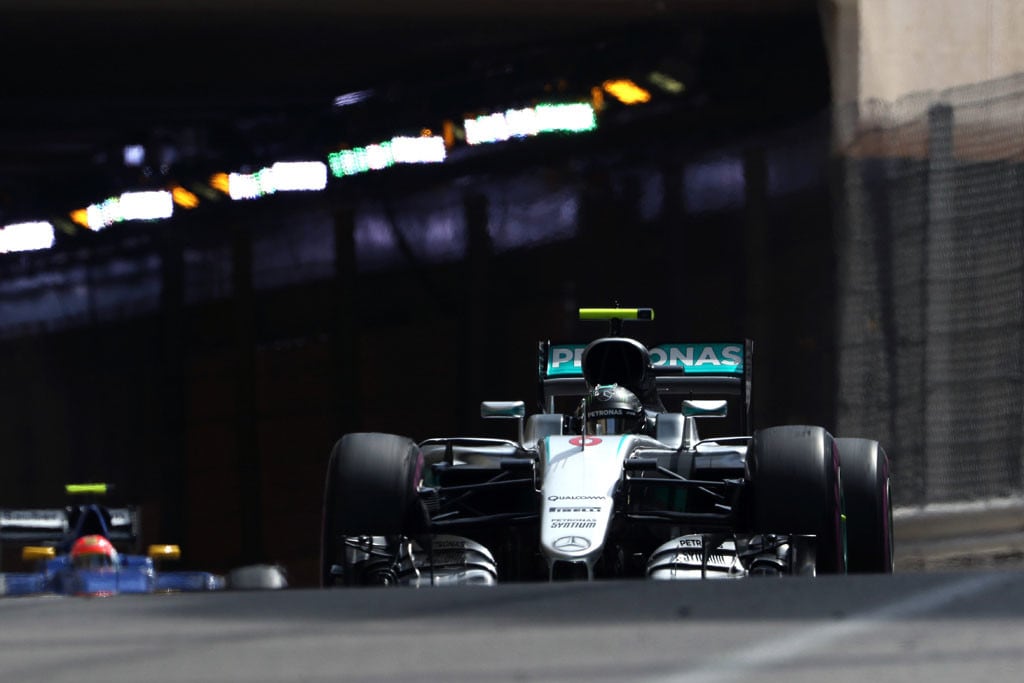 GP Monaco, Ricciardo davanti alle Mercedes nelle libere 2: foto
