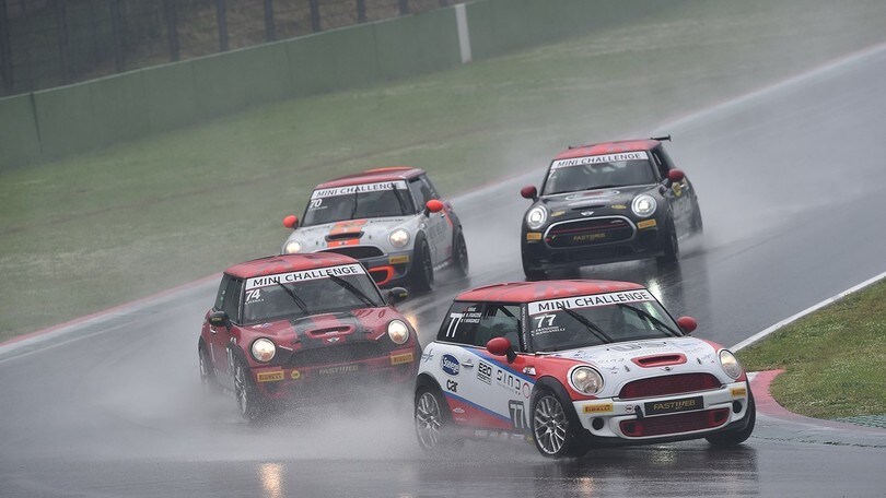 Mini Challenge, a Imola vincono Calcagni e Tramontozzi
