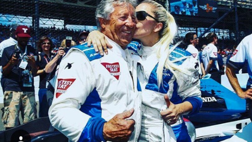 Lady Gaga alla Indy500 con Mario Andretti: foto