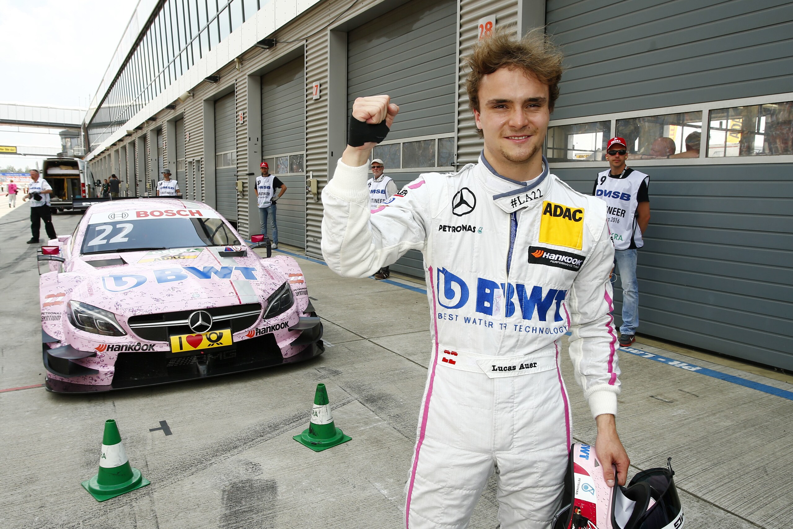 DTM, Auer primo centro, Mortara fuori dai punti