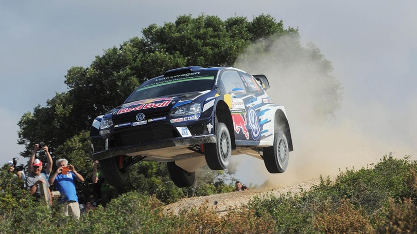 Rally Sardegna, Ogier primo leader
