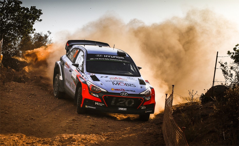 Rally Sardegna, Neuville in testa