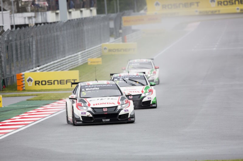 WTCC Russia, Tarquini e Lada beffati