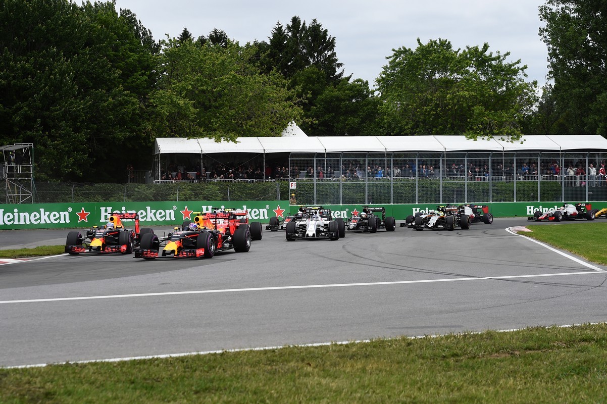 Formula 1, GP Canada, vince Hamilton: foto