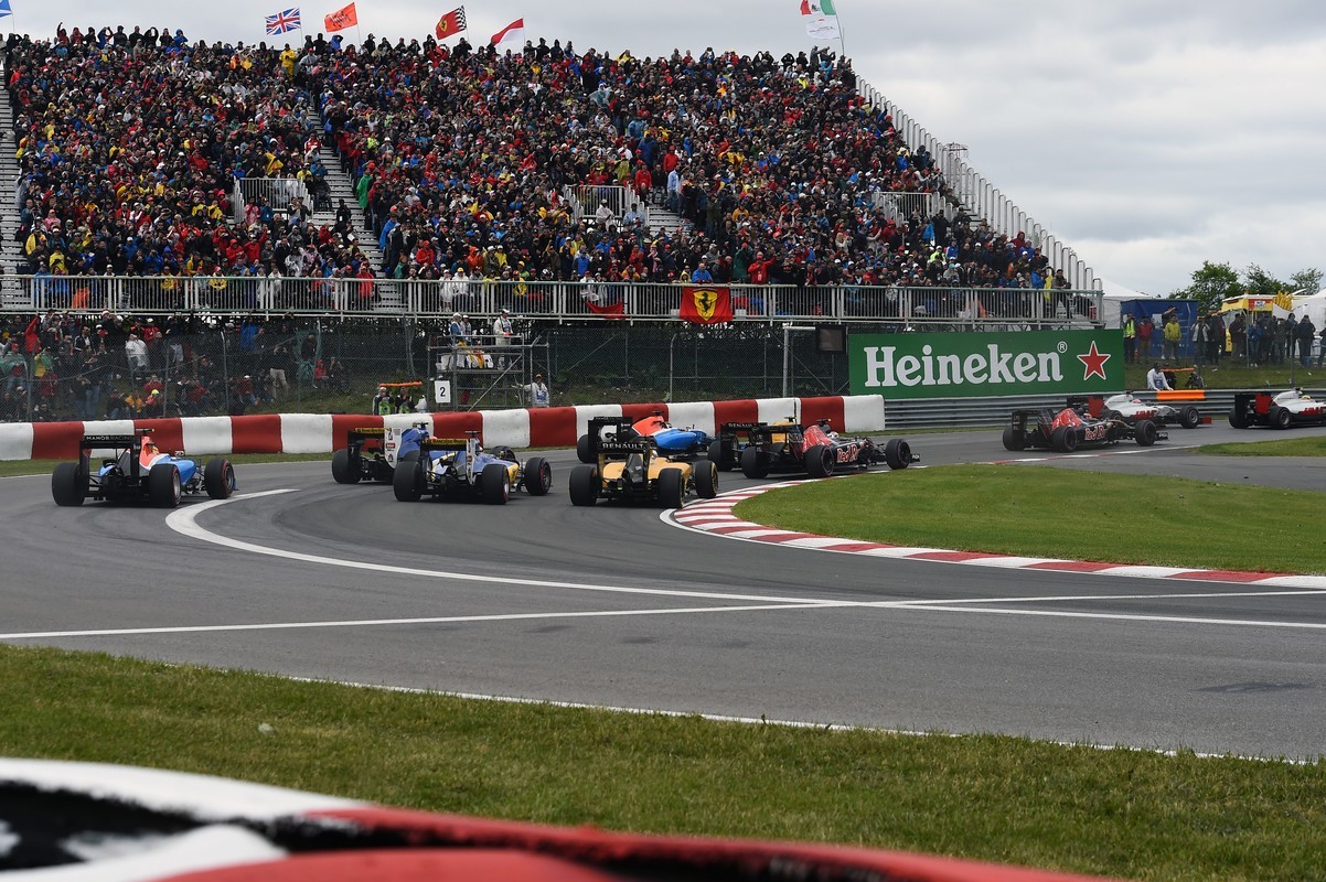 Formula 1, GP Canada, vince Hamilton: foto