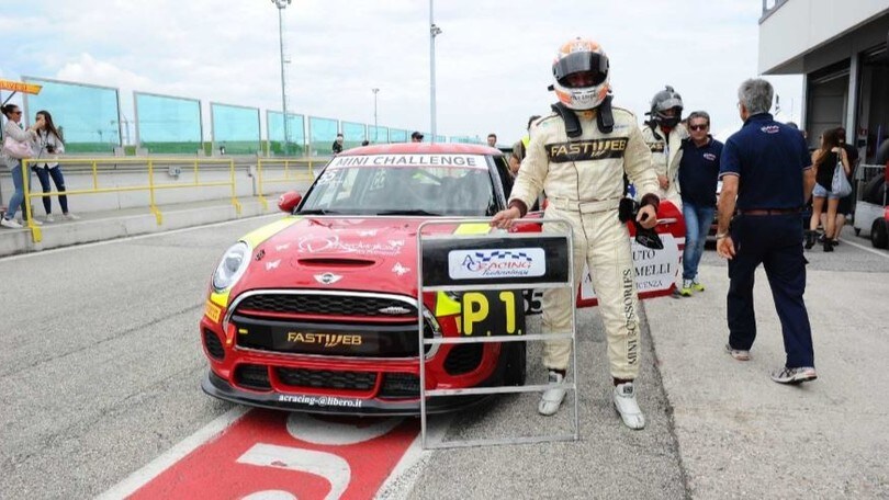 Mini Challenge, vittoria per Tramontozzi e Alcidi a Misano