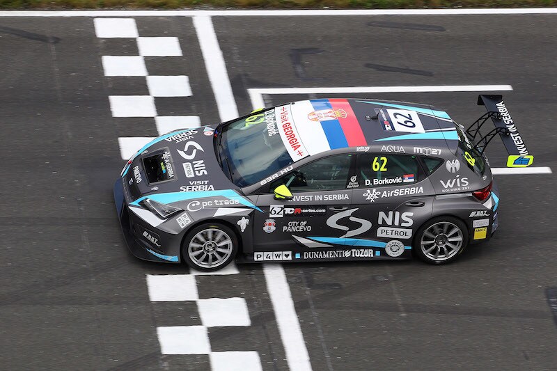 TCR: Borkovic, grande pole a Oschersleben