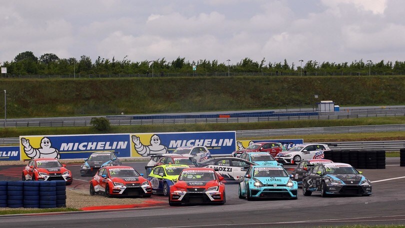 TCR Oschersleben: le Seat son tornate