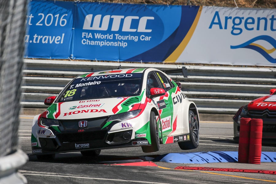 WTCC, Tiago Monteiro vince in casa e torna secondo