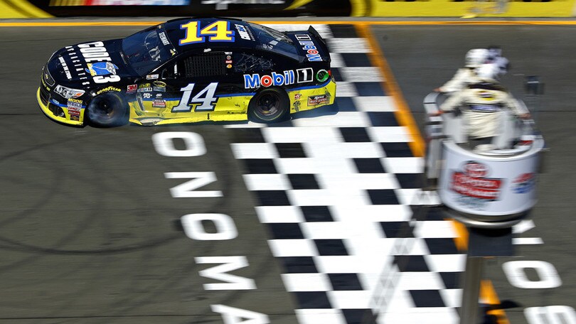 Nascar, Stewart torna alla vittoria a Sonoma