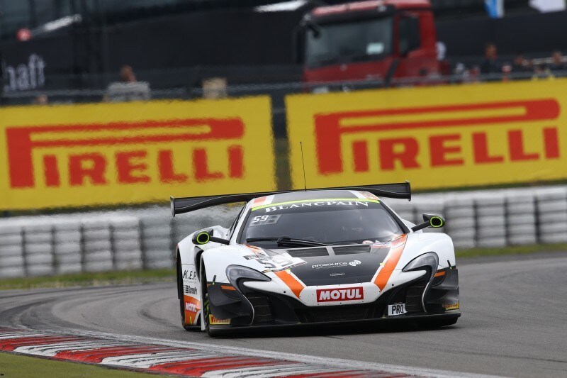 Blancpain Sprint, McLaren si prende la prima fila