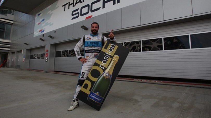 TCR Sochi, Comini trova la via della pole