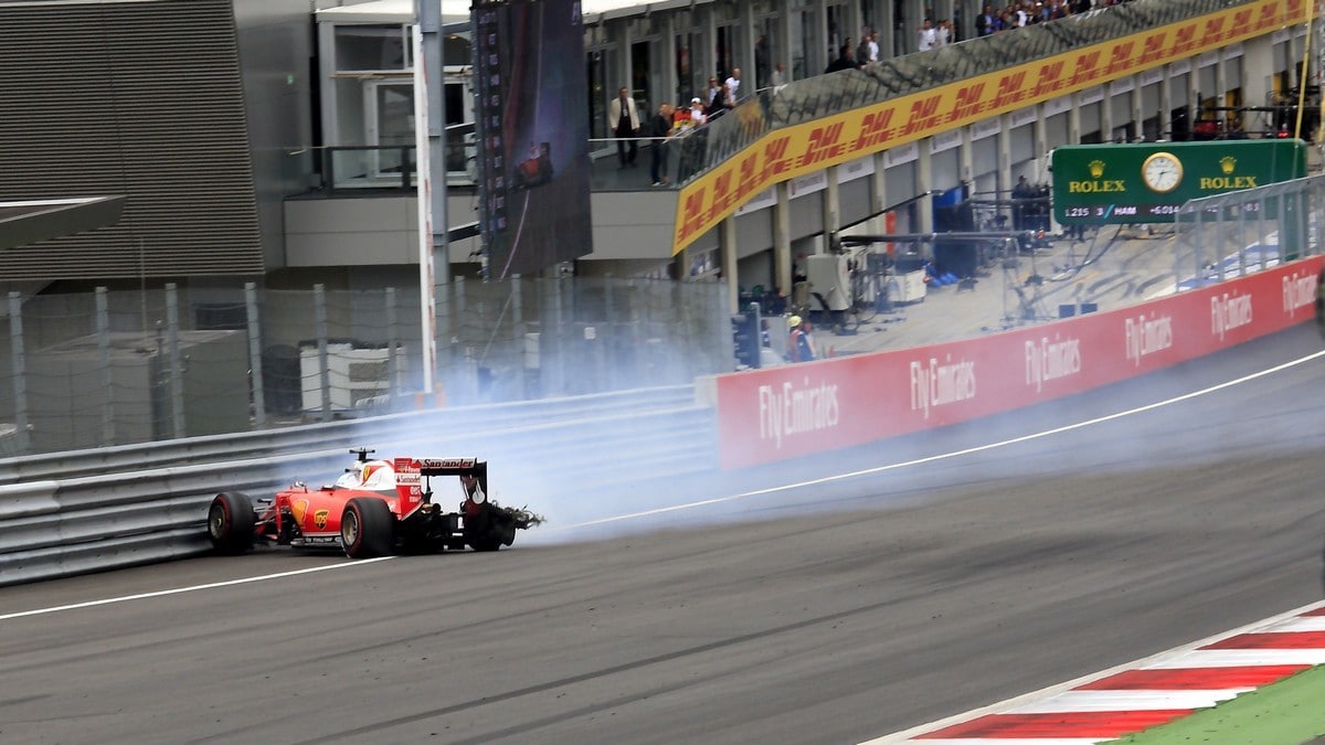 Vettel e la gomma scoppiata: "Non ho avuto avvisaglie"