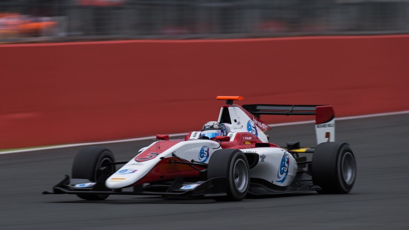 GP3 Silverstone, Albon, vittoria e primato