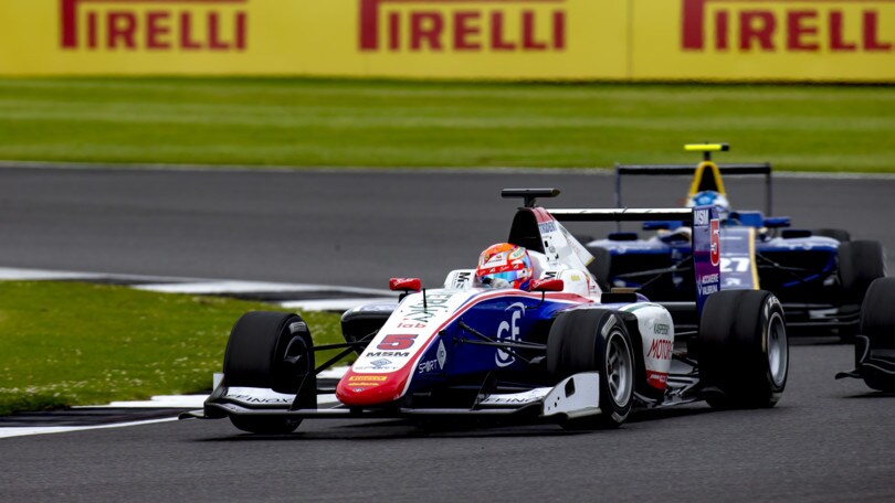GP3, Fuoco danza sul bagnato e domina a Silverstone