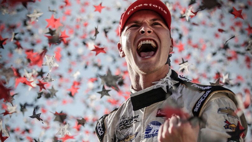 IndyCar, Newgarden imprendibile in Iowa